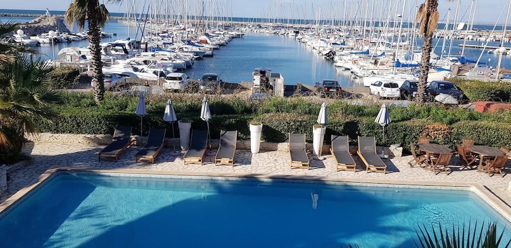 Hotel Azur Bord De Mer La Grande-Motte Exterior photo